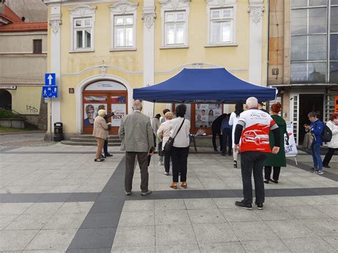 Rekordowa Zbi Rka Podpis W Dla Rafa A Trzaskowskiego W Bielsku Bia Ej