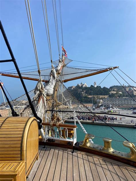 Amerigo Vespucci Il Tour Della Nave Pi Bella Del Mondo