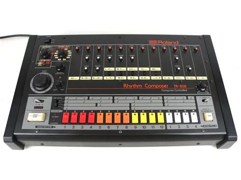 MATRIXSYNTH: Roland TR-808 THE Classic Drum Machine