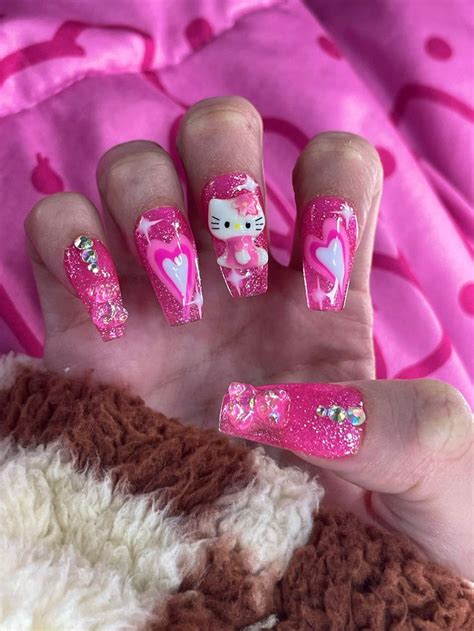 hello kitty nails | Hello kitty nails, Hello kitty nails art, Cat nails