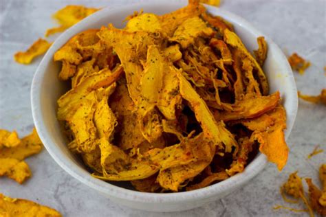 Skinny Savory Pumpkin Chips - Savvy Naturalista