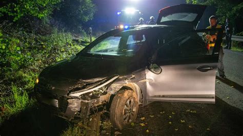 Fulda Unfall auf Landstraße Frau aus dem Vogelsberg überschlägt sich