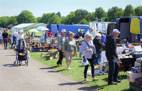 Newbury Antiques Fair Berkshire Uk Antique Fairs Newbury Antiques