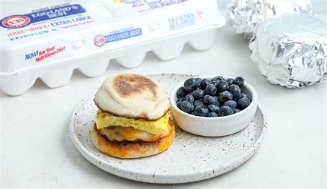 Sausage Egg And Cheese Freezer Breakfast Sandwiches Eggland S Best