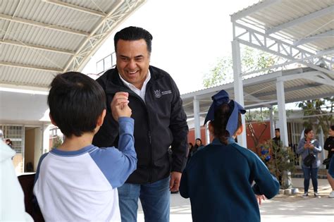 Titular de SEDESOQ entrega infraestructura educativa en Querétaro Voz