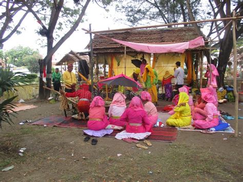 Indonesian Central Sulawesi Cultural Festival Stock Photos - Free ...