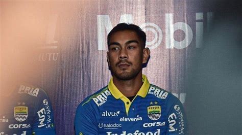 Gelandang Persib Bandung Omid Nazari Ingin Kompetisi Liga 1