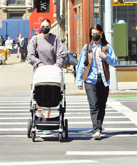 Gigi Hadid Nude ULTIMATE COLLECTION Scandal Planet