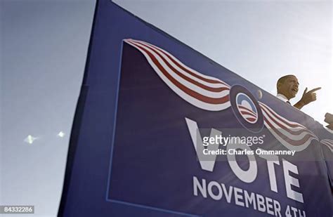 400 Barack Obama Campaigns In Reno Stock Photos High Res Pictures And