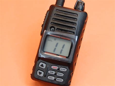 STANDARD HORIZON HX 270E WALKIE DE VHF HOMOLOGADO PARA MARINA