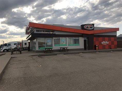 A&W RESTAURANT, Moose Jaw - 920 North Service Rd - Restaurant Reviews ...