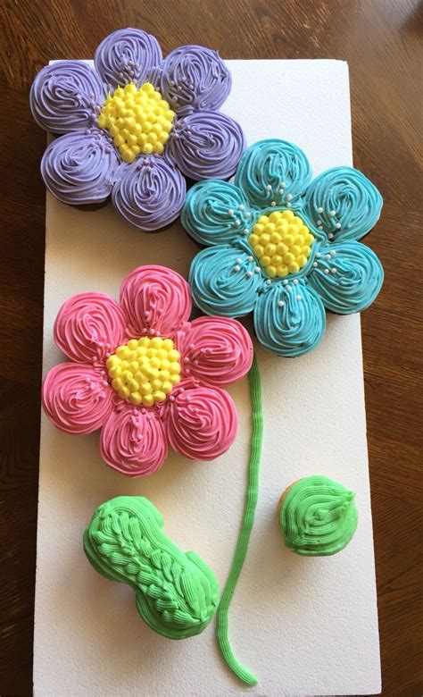 Cupcakes Pull Apart Cake Flower Power Buttercream Icing Chocolate