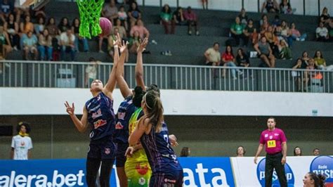 Basquete Feminino de Blumenau decide título da Copa SC neste domingo