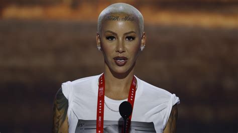 What Amber Rose Looks Like Without Makeup