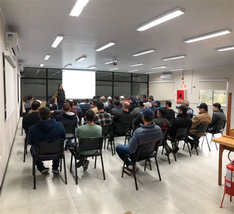 Curso De Aplicador De Agrot Xicos Ofertado Pelo Setor De Mecaniza O