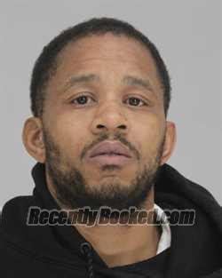 Recent Booking Mugshot For Carlos Hill In Dallas County Texas