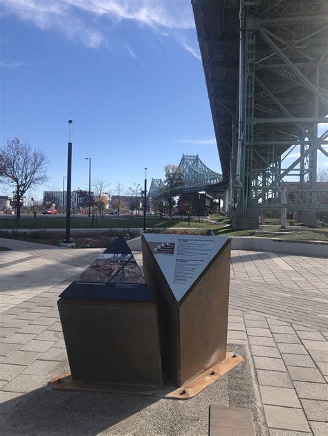 R Am Nagement Des Abords Du Pont Jacques Cartier Par Dom