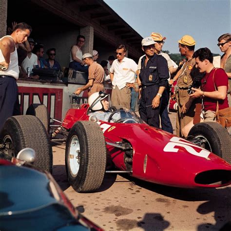 Surtees, John | Mitorosso.com – Ferrari Online Magazine