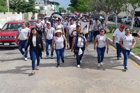 En Campeche Sindicalizados Del Cobacam Marchan Para Exigir El Pago De