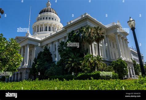 The State Capitol Building in Sacramento Stock Photo - Alamy