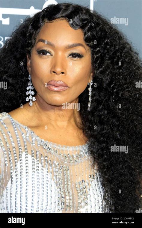 Los Angeles Jan 13 Angela Bassett At The Critics Choice Awards At