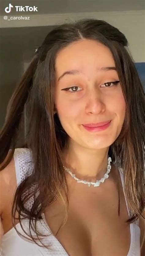 Hot Carol Vaz Shows Cleavage In Crop Top Sexyfilter