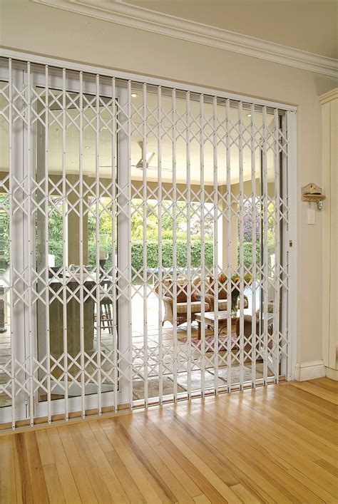 5 Elements To Consider Before Installing Retractable Security Gates