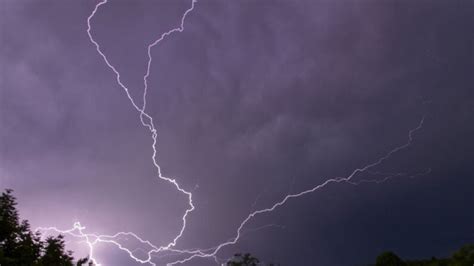 Orages un homme meurt foudroyé en Haute Savoie orages Gaillard