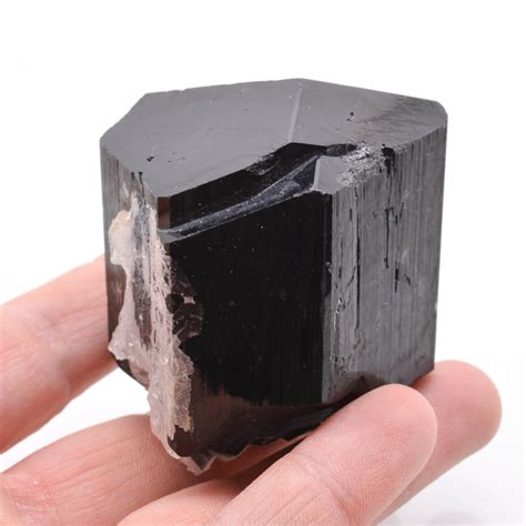 Tourmaline Noire Et Opale Hyalite Monts Erongo Namibie