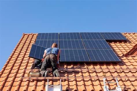 In Oberösterreich Stromnetz Ausbau hinkt dem PV Boom hinterher