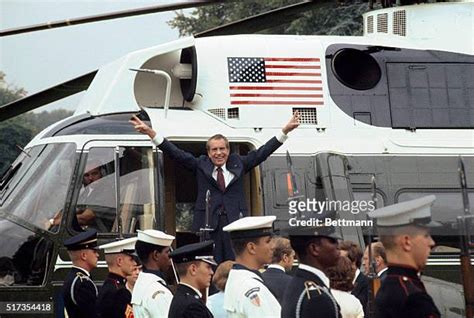 55 Nixon Peace Sign Stock Photos, High-Res Pictures, and Images - Getty ...