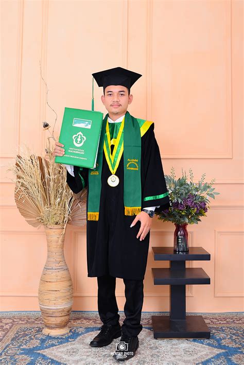 Foto Wisuda Fikar Mentari Photo Studio