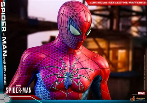 Hot Toys Latest Spider Man Figure Is Its Most Amazing One Yet
