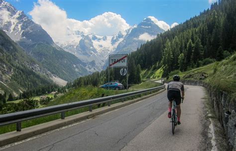 Salita Al Passo Dello Stelvio Da Prato