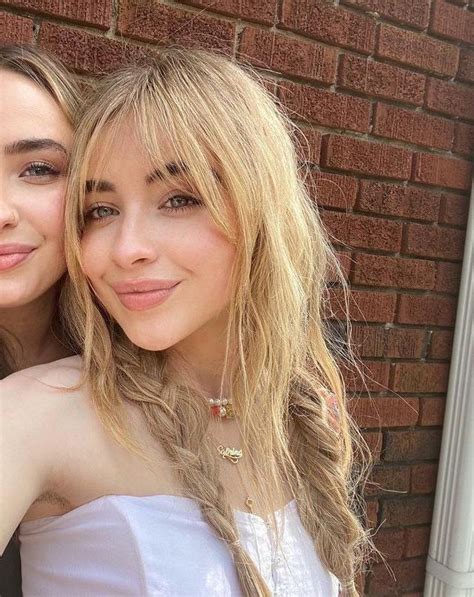 Pin By V On Sabrina Carpenter Sabrina Carpenter Sabrina Hair Cuts