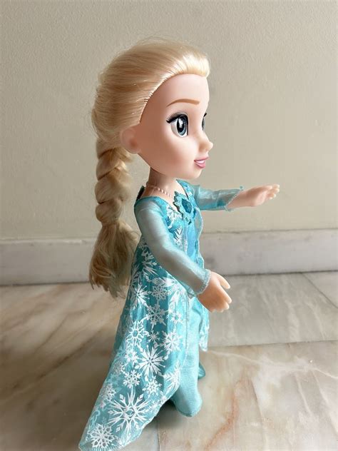 Boneca Elsa Frozen Disney Musical Luzes Cm Alg S Linda A Velha