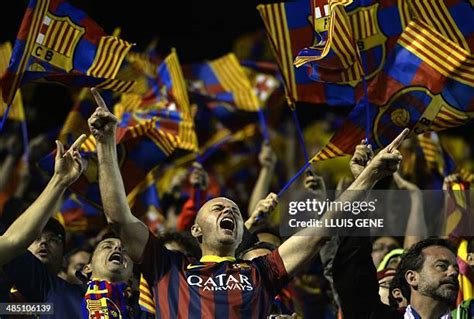 Barcelona Real Madrid Fans Photos and Premium High Res Pictures - Getty ...