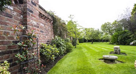 Retaining And Boundary Walls Blue Iris Landscapes