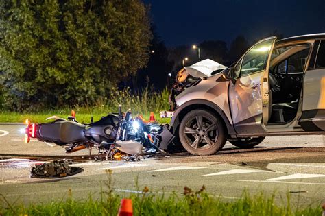 Motorrijder Zwaar Gewond Na Botsing Met Auto Nieuwe Meerbode