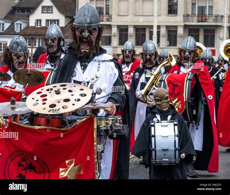 Banda De Miedo De La Edad Media En El Carnaval De Basilea Suiza O El