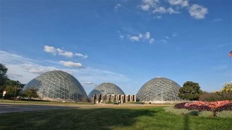 Milwaukee Mitchell Park Domes' future, vote to explore all options ...