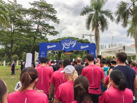 Asics Relay Singapore 2017 Race Review Battling The Rain With My