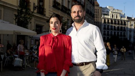 Lidia Bedman Conoce A La Influencer Y Mujer De Santiago Abascal