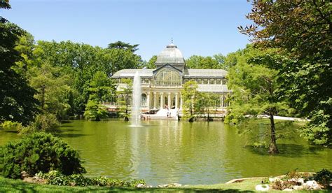 Crystal Palace in El Retiro Park in Madrid Stock Photo - Image of road ...