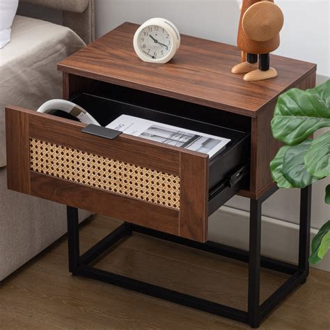 wooden bedside tables       bedroom hausfame