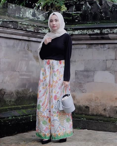 Outfit Celana Cullotes Untuk Hijabers Ala Selebgram