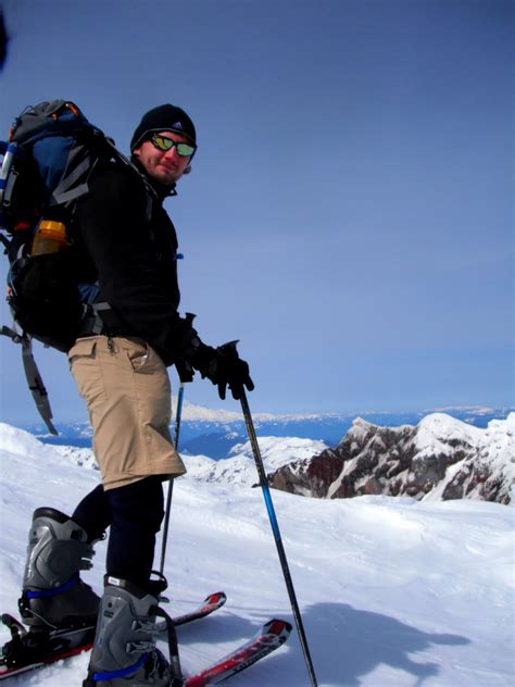 ExtraHyperActive: Skiing Mt St Helens