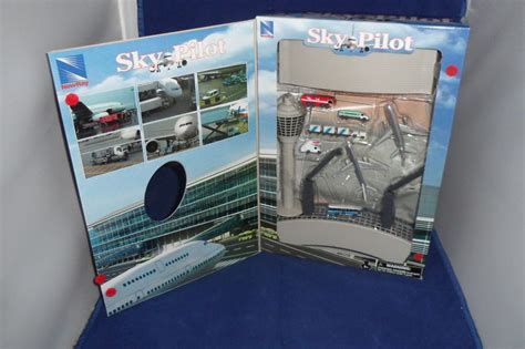 Newray Sky Pilot American Airline Playset Set Airplanes On Popscreen