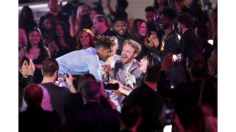 Must See Moments From Backstage At The 2022 Grammy Awards Iheartradio