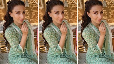 Soha Ali Khans Green Block Printed Cotton Kurta Will Become Your Go To